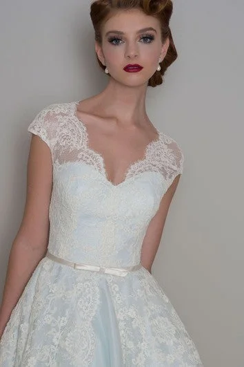 A-Line Knee-Length Appliqued V-Neck Cap Sleeve Lace Wedding Dress