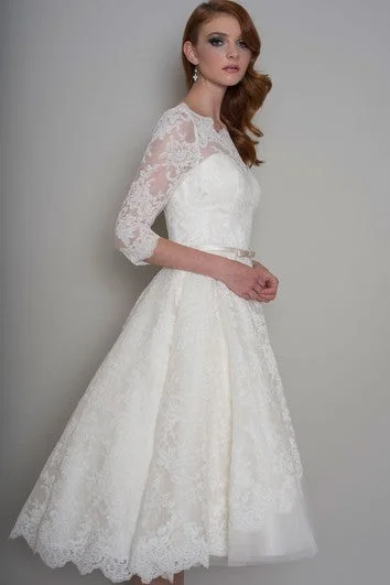 A-Line Knee-Length Half-Sleeve Appliqued Bateau-Neck Lace Wedding Dress